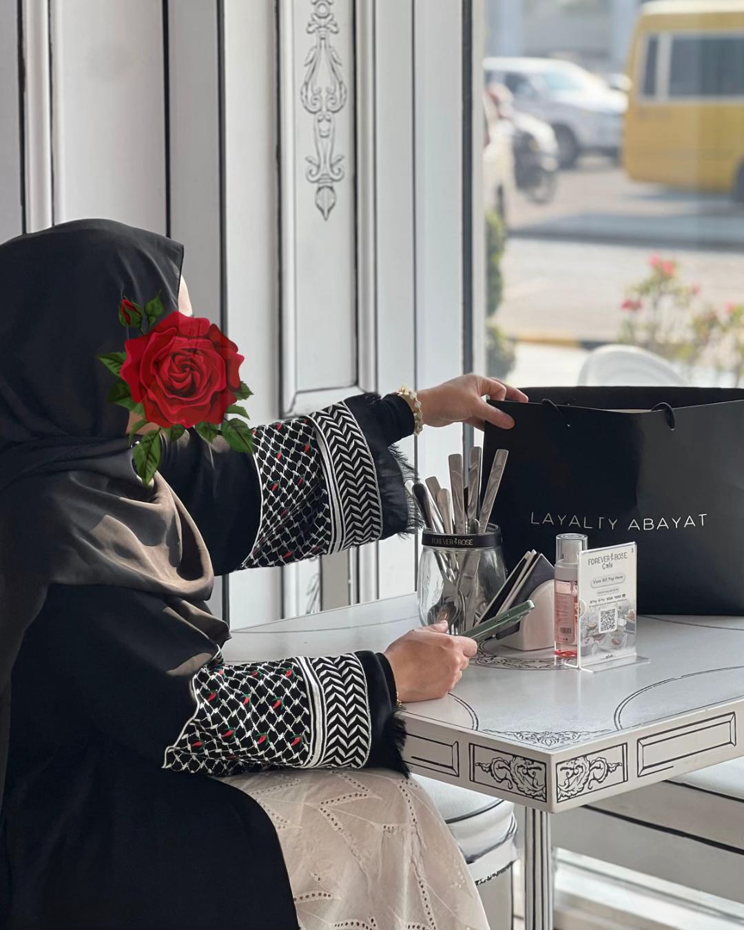 Abaya inspired palastin