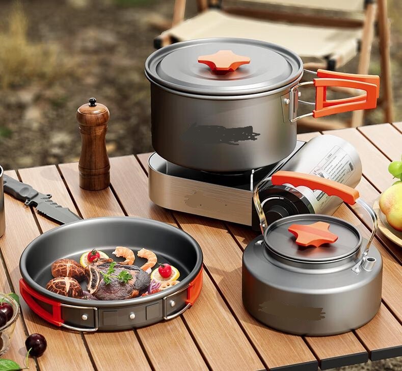 Camping cooking set