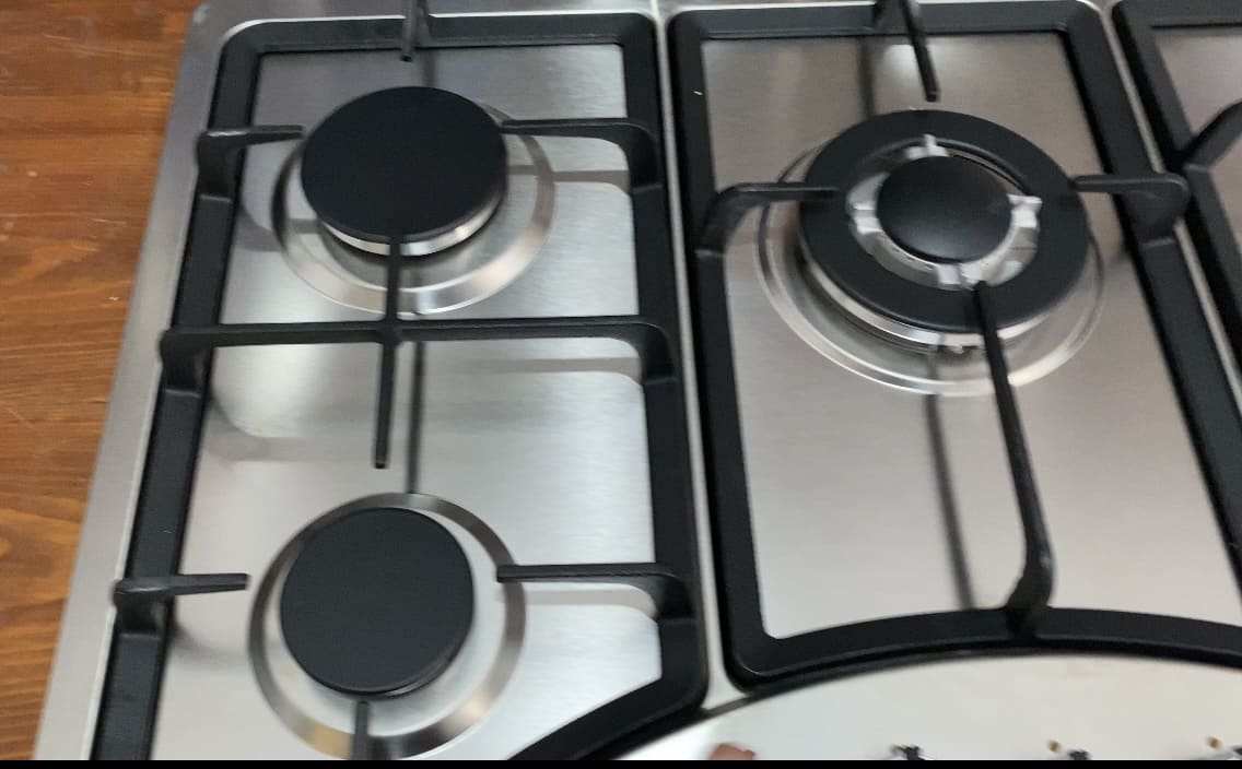 Plaque Ariston inox fonte 5F طاولة المطبخ اريسطون 5 شعلات